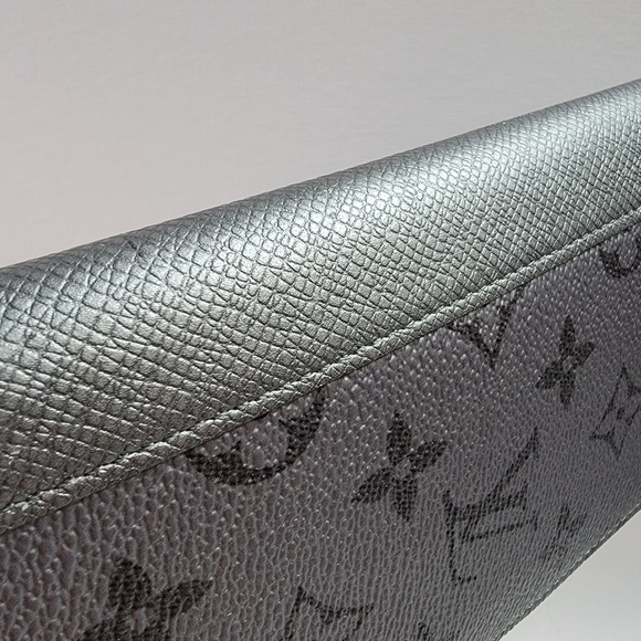 LOUIS VUITTON Monogram Silver Taigarama Vertical Zippy Long Wallet - Picture 9 of 14